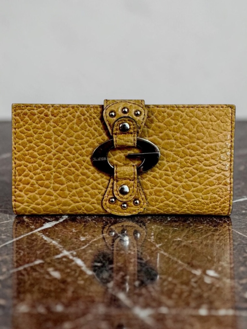 Y2K Vintage Guess Beige Pebbled Leather Trifold Wallet Checkbook Holder